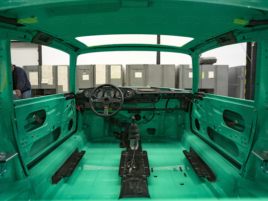 Drive Straat - 1974 Porsche 911 Carrera RS Green 9114600994 - Restoration - Assambly