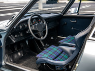 Drive Straat - 1974 Porsche 911 SC Polar Silver 9114103164 - Outdoors Miami