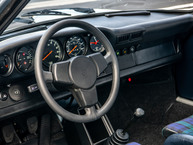 Drive Straat - 1974 Porsche 911 SC Polar Silver 9114103164 - Outdoors Miami