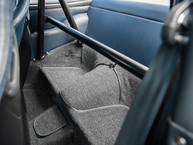 Drive Straat - 1974 Porsche 911 SC Polar Silver 9114103164 - Outdoors Miami