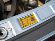 Drive Straat - 1974 Porsche 911 SC Polar Silver 9114103164 - Outdoors Miami